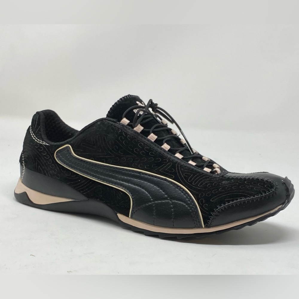 Puma Womens Black Light Pink  Leather Track Shoes / Size 8
